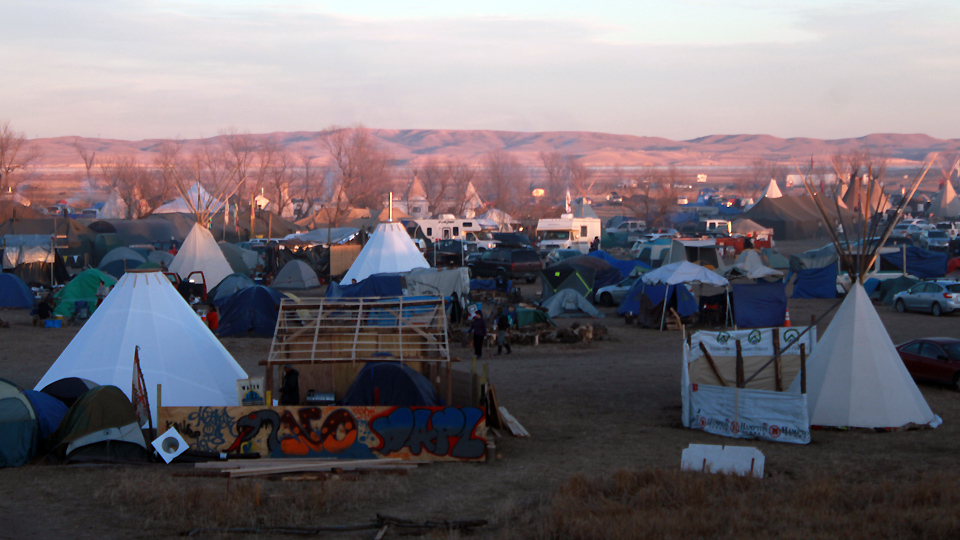 The Oceti Sakowin (Standing Rock Sioux) water protectors’ camp. Michelle Zacarias | People's World.